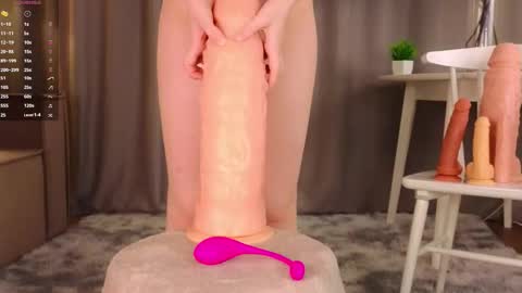 Annie online show from March 21, 9:07 pm