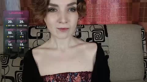 Snapshot of tinawincee chatting on April 19, 5:07 am Tina online show from April 19, 5:07 am