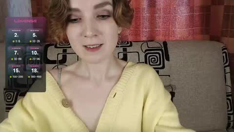 Snapshot of tinawincee chatting on April 23, 5:08 am Tina online show from April 23, 5:08 am