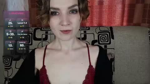 Snapshot of tinawincee chatting on May 7, 4:51 am Tina online show from May 7, 4:51 am