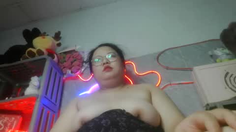 Snapshot of tini_bei chatting on May 23, 4:00 pm tini_bei online show from May 23, 4:00 pm