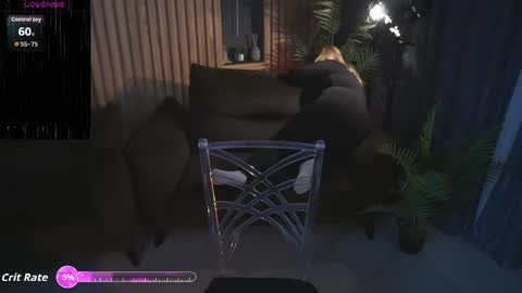Snapshot of tinkerrbelll chatting on April 27, 7:34 pm TinkerrBelll online show from April 27, 7:34 pm