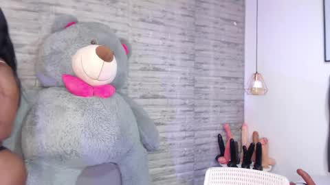Tinna Goddess online show from May 5, 4:15 pm