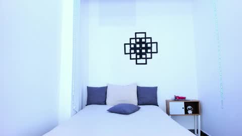 TINNY AND CANDY online show from October 3, 10:01 am