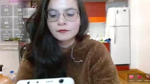 Tiny Caroline online show from January 15, 8:05 pm