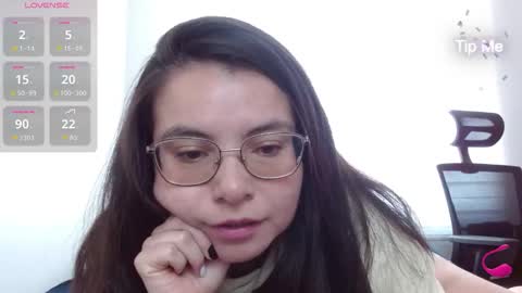 Tiny Caroline online show from January 17, 5:16 pm