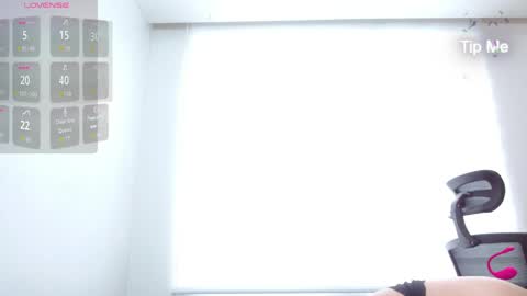 Tiny Caroline online show from May 18, 9:42 pm