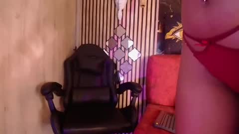 Tiny  online show from May 7, 4:51 am