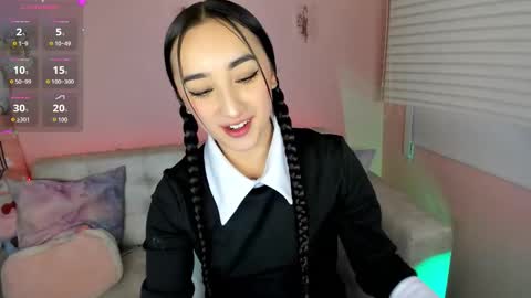 tiny_cora online show from December 20, 4:36 pm