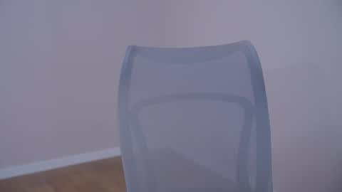 Lyssa     online show from April 14, 3:40 pm