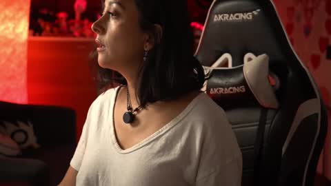 Snapshot of tiny_panther chatting on February 18, 9:20 pm Ana Molly online show from February 18, 9:20 pm