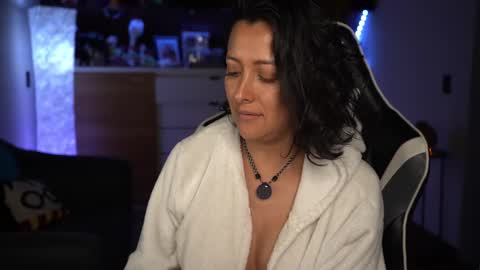 Snapshot of tiny_panther chatting on March 7, 4:13 am Ana Molly online show from March 7, 4:13 am