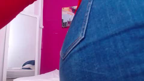 tiny_whore18 online show from November 13, 8:41 pm