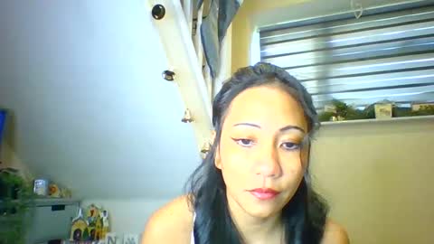 Snapshot of tinyasian911718 chatting on December 30, 1:03 pm Tinyasian911718 sweetinyasian instagram online show from December 30, 1:03 pm