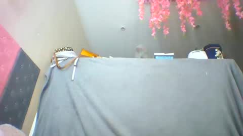 Snapshot of tinyasian911718 chatting on January 4, 1:42 pm Tinyasian911718 sweetinyasian instagram online show from January 4, 1:42 pm