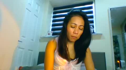 Snapshot of tinyasian911718 chatting on January 23, 12:41 pm Tinyasian911718 sweetinyasian instagram online show from January 23, 12:41 pm