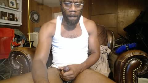 tinycock_1979 online show from October 8, 6:22 am