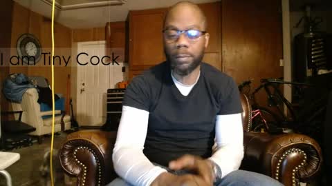 Snapshot of tinycock_1979 chatting on April 19, 9:52 am tinycock_1979 online show from April 19, 9:52 am