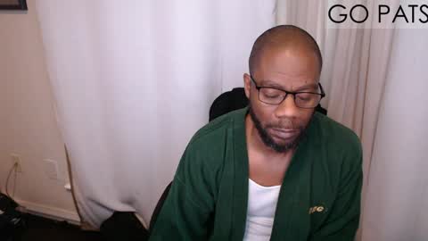 Snapshot of tinycock_1979 chatting on May 1, 7:18 pm tinycock_1979 online show from May 1, 7:18 pm
