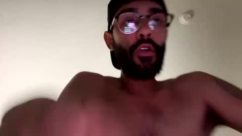 Snapshot of tinycockdaddyyy chatting on December 6, 7:56 pm tinycockdaddyyy online show from December 6, 7:56 pm