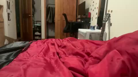 tinydaisy22 online show from February 2, 7:07 am