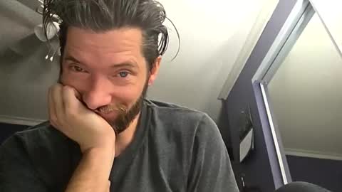 tinyguynicecock online show from March 31, 10:15 am