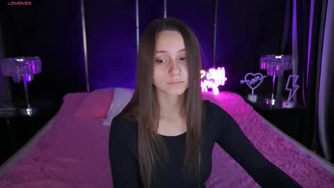 tinynataliee online show from December 2, 3:51 pm