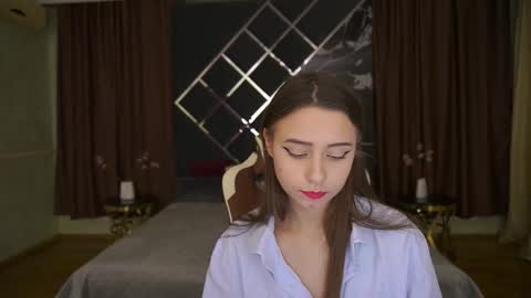 tinynataliee online show from December 13, 9:53 pm