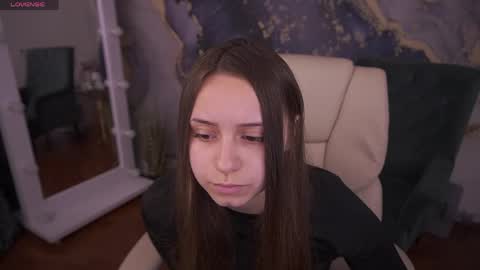 tinynataliee online show from May 3, 5:35 am