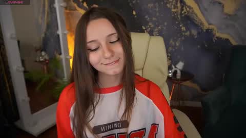 tinynataliee online show from May 12, 8:28 pm