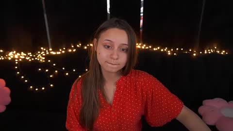 tinynataliee online show from May 13, 9:00 pm