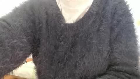 Snapshot of tinyslut66 chatting on April 6, 9:43 am tinyslut66 online show from April 6, 9:43 am
