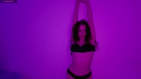 tinysophi online show from February 11, 9:53 pm