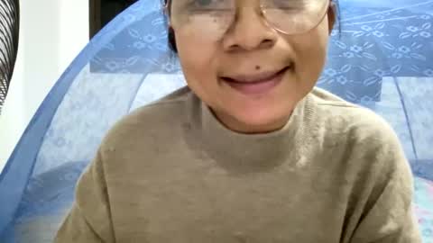 Snapshot of tinyspot chatting on September 29, 3:17 pm tinyspot online show from September 29, 3:17 pm