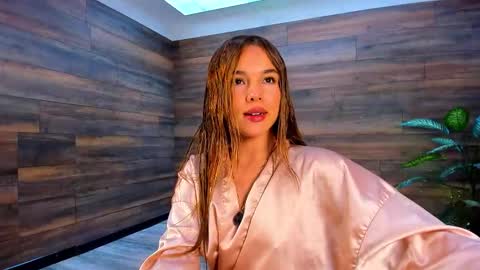 Instagram  tinyw0nder online show from January 8, 4:09 pm