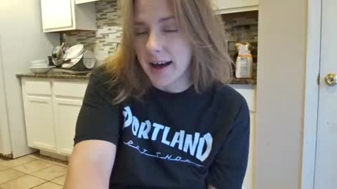 tinywithtiddies online show from October 25, 1:40 pm