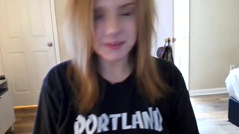 Snapshot of tinywithtiddies chatting on February 15, 5:04 am tinywithtiddies online show from February 15, 5:04 am