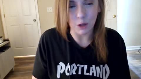 Snapshot of tinywithtiddies chatting on February 21, 1:50 am tinywithtiddies online show from February 21, 1:50 am