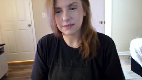 Snapshot of tinywithtiddies chatting on February 28, 1:39 am tinywithtiddies online show from February 28, 1:39 am