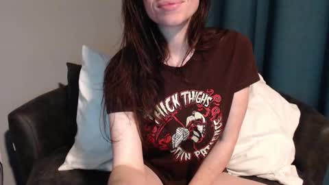 TinyyTina online show from December 7, 12:02 pm