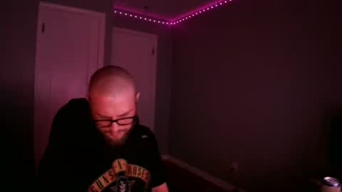 Snapshot of tippertonight chatting on December 10, 4:56 am tippertonight online show from December 10, 4:56 am