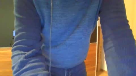 Snapshot of tirolerboy27 chatting on December 2, 10:07 am Tirolerboy27 online show from December 2, 10:07 am