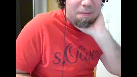 Snapshot of tirolerboy27 chatting on February 5, 12:49 pm Tirolerboy27 online show from February 5, 12:49 pm
