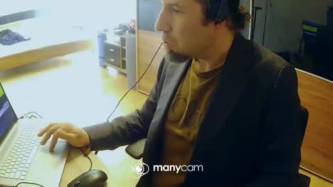 Snapshot of tirolerboy27 chatting on October 7, 12:13 pm Tirolerboy27 online show from October 7, 12:13 pm