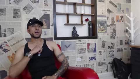 titan_live online show from February 19, 9:33 pm