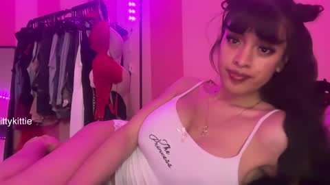 HOTTIE4U online show from May 14, 8:59 pm