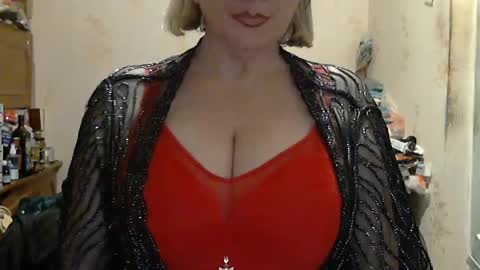 Snapshot of tittylina chatting on February 13, 12:02 am tittylina online show from February 13, 12:02 am