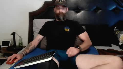Snapshot of tj_the_man chatting on April 6, 12:28 pm TJ online show from April 6, 12:28 pm