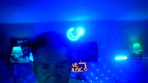 Snapshot of tkthedj chatting on June 18, 9:52 pm TK online show from June 18, 9:52 pm