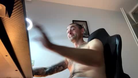 Snapshot of tobi19899 chatting on November 6, 6:42 pm Jan5676 online show from November 6, 6:42 pm